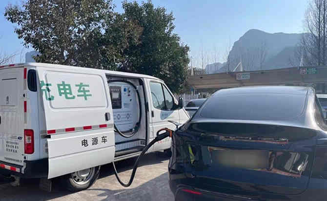 察哈尔右翼前旗汽车搭电